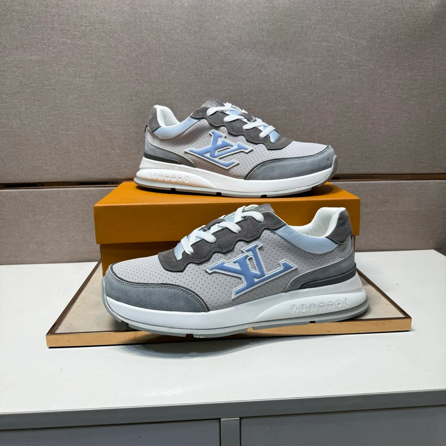 ⬛️Men's shoes 💰p442 [LV～] Men's casual shoes 2025z cabinet sales simultaneously 🔶Size: 38-44#️⃣ 🔷3 colors🔜The upper is made of multi-material splicing➕Mesh lining, comfortable and breathable, sole: original comfortable and wear-resistant outsole, ⚠️real thing📱photographed🎬real thing is better📢📢📢